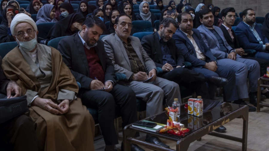 جشن بزرگداشت روز دانشجو
 11