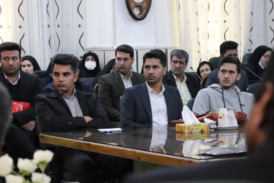 دوره توان افزایی دبیران منتخب شوراهای صنفی – رفاهی دانشگاه فرهنگیان سراسر کشور
 7