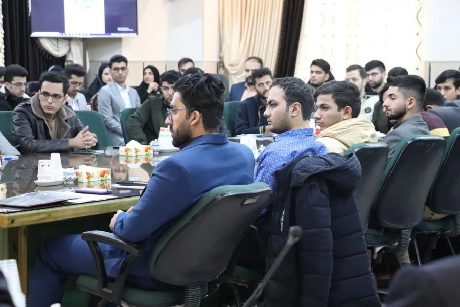 دوره توان افزایی دبیران منتخب شوراهای صنفی – رفاهی دانشگاه فرهنگیان سراسر کشور
 10