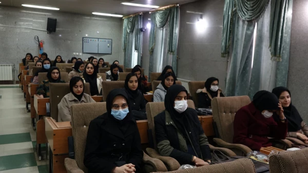 مراسم گرامیداشت هفته پژوهش و تقدیر از پژوهشگران برگزیده دانشگاه
 6