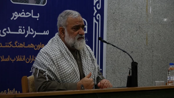 دانشجومعلمان باید با بصیرت و آگاهی در برابر هجمه های دشمن نقش آفرینی کنند
 5