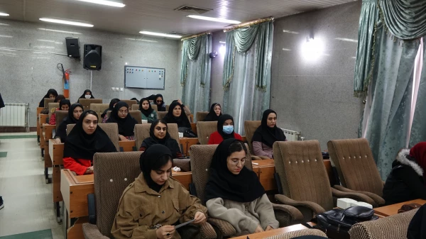 دانشجومعلمان باید با بصیرت و آگاهی در برابر هجمه های دشمن نقش آفرینی کنند
 10