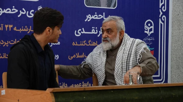 دانشجومعلمان باید با بصیرت و آگاهی در برابر هجمه های دشمن نقش آفرینی کنند
 11