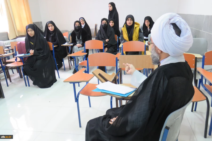 اولین همایش ملی نقش دانشگاه فرهنگیان در جهاد تببین
 6