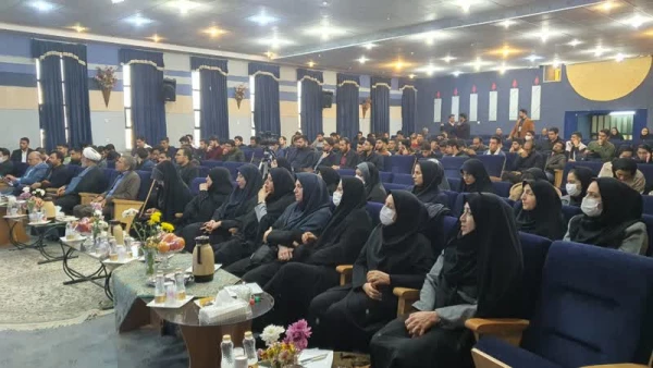 آیین بزرگداشت یازدهمین جشنواره پژوهش و فنآوری در دانشگاه فرهنگیان استان اصفهان 4