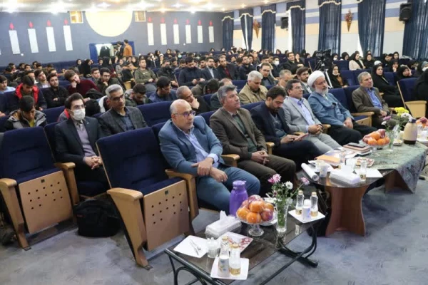 آیین بزرگداشت یازدهمین جشنواره پژوهش و فنآوری در دانشگاه فرهنگیان استان اصفهان 8