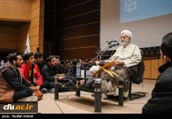 حجت الاسلام قرائتی در جمع دانشجومعلمان دانشگاه فرهنگیان کرمان: 
دانشجو معلمان خود را برای نجات نسل گرفتار شده در زیر رگبار شبهات آماده کنند 2