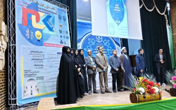 دکتر توان درمراسم گرامیداشت هفته پژوهش دردانشگاه فرهنگیان کرمان :
پویایی جامعه درتوجه و اهمیت دادن به امر پژوهش وتحقیقات دارد 2