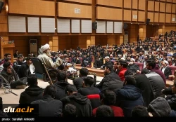 حجت الاسلام قرائتی در جمع دانشجومعلمان دانشگاه فرهنگیان کرمان:
معلم انسان ساز است چنانچه کار خوب یاد دانش آموز دهد در کار خیر آن شریک است واگر کاربدی اموزش دهددر گناه آن شریک است 2