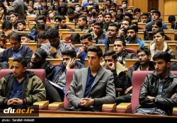 حجت الاسلام قرائتی در جمع دانشجومعلمان دانشگاه فرهنگیان کرمان:
معلم انسان ساز است چنانچه کار خوب یاد دانش آموز دهد در کار خیر آن شریک است واگر کاربدی اموزش دهددر گناه آن شریک است 2