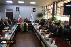 نشست صمیمانه رئیس دانشگاه با همکاران معاونت فرهنگی  2