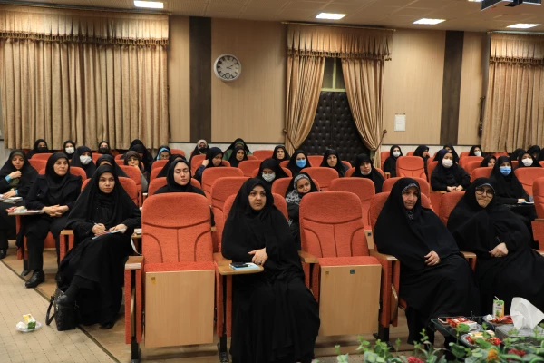 زنان زمینه ساز تمدن با ساختن فرهنگ جامعه 5