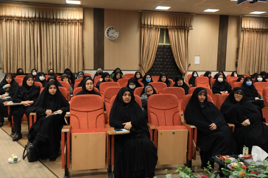 زنان زمینه ساز تمدن با ساختن فرهنگ جامعه 5