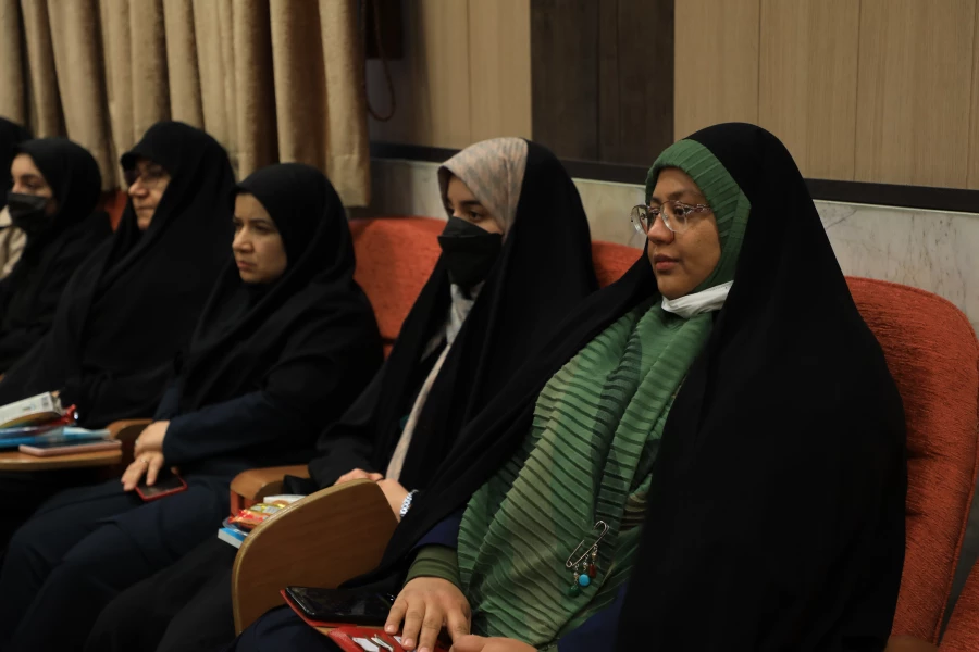 زنان زمینه ساز تمدن با ساختن فرهنگ جامعه 7