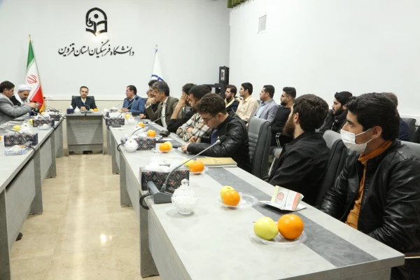 وظیفه خطیر دانشجومعلمان در تبیین چالش های اقتصادی و ایجاد فضای گفتمان سازی 5