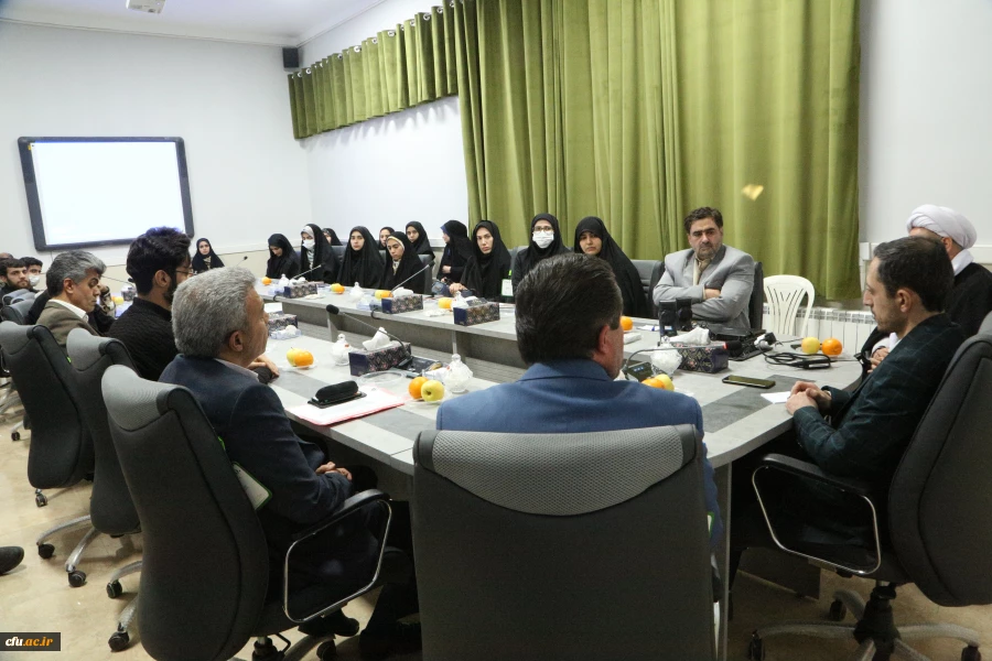 وظیفه خطیر دانشجومعلمان در تبیین چالش های اقتصادی و ایجاد فضای گفتمان سازی 7