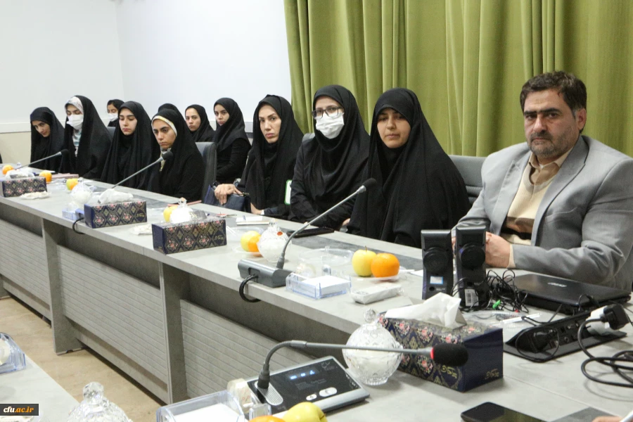 وظیفه خطیر دانشجومعلمان در تبیین چالش های اقتصادی و ایجاد فضای گفتمان سازی 8