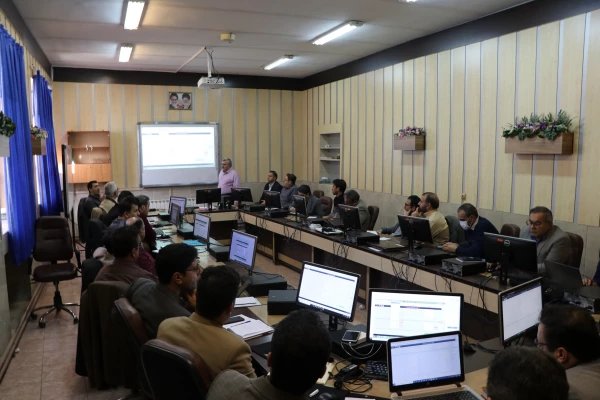 دوره توانمندسازی کارکنان حوزه  امور مالی ،طرح و برنامه و بودجه و پشتیبانی و رفاه کارکنان  در اصفهان 11