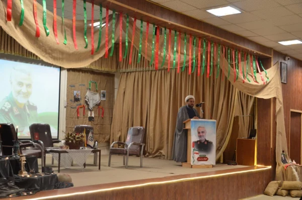 یادواره شهدا همراه با اجتماع دانشجو معلمان زینبی
 4