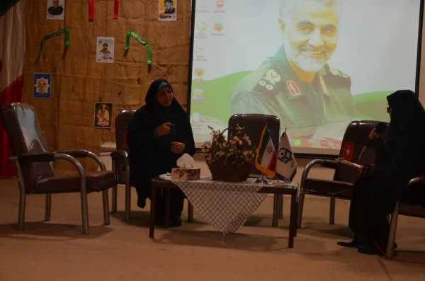 یادواره شهدا همراه با اجتماع دانشجو معلمان زینبی
 7