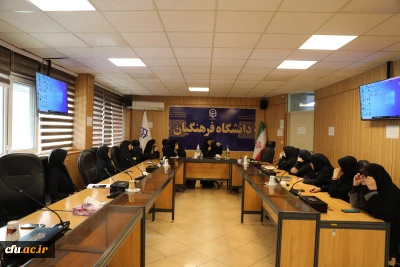 در دومین نشست آموزشی- تبیینی ویژه بانوان دانشگاه فرهنگیان عنوان شد:

اهمیت خانواده و نقش آفرینی زنان در بستر سازی جامعه مهدوی