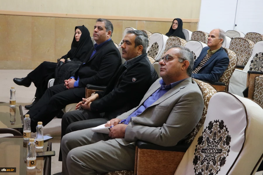  بررسی چالش های کارپردازی در دوره  کارکنان امور مالی دانشگاه در اصفهان 4