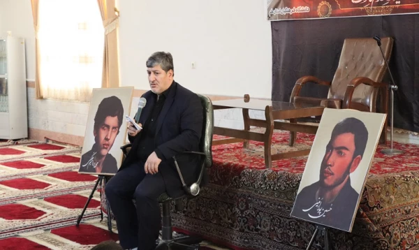 مراسم وداع با شهید گمنام در مرکز مدنی(ره) قم
 3