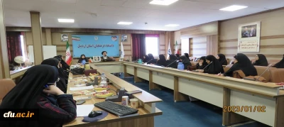 در پردیس بنت الهدی صدر اردبیل برگزار شد:

نشست تخصصی جایگاه زن از دیدگاه سردار حاج قاسم سلیمانی و نقش آن در تحولات جهانی 
