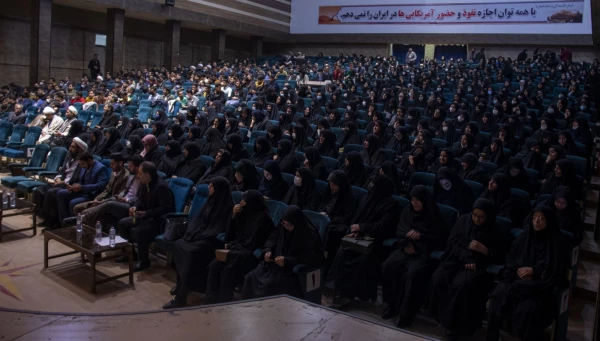 معلمی شغل نیست بلکه عبادت است
 2