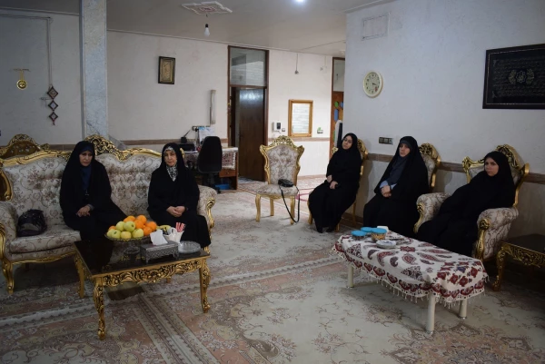 دیدار سرپرست مدیریت دانشگاه فرهنگیان کرمانشاه با خانواده شهید عبدالملکی 9