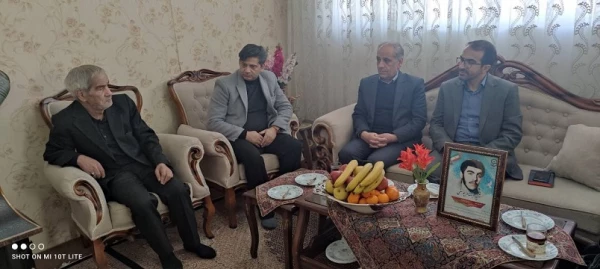 دیدار سرپرست دانشگاه فرهنگیان استان اردبیل با خانواده ی دانشجومعلم شهید بهنام یوسفی