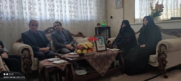 دیدار سرپرست دانشگاه فرهنگیان استان اردبیل با خانواده ی دانشجومعلم شهید بهنام یوسفی