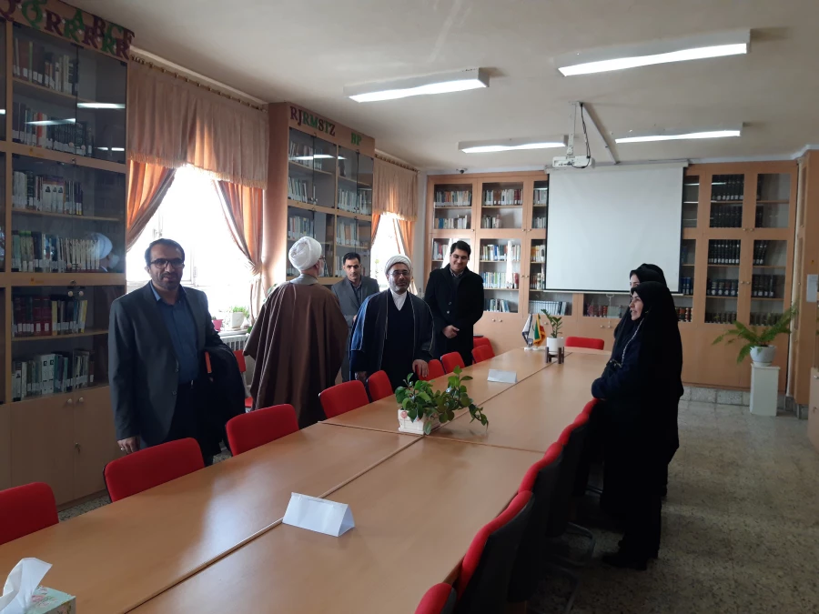 بازدید سرپرست معاونت فرهنگی و اجتماعی دانشگاه فرهنگیان از پردیس بنت الهدی صدر اردبیل