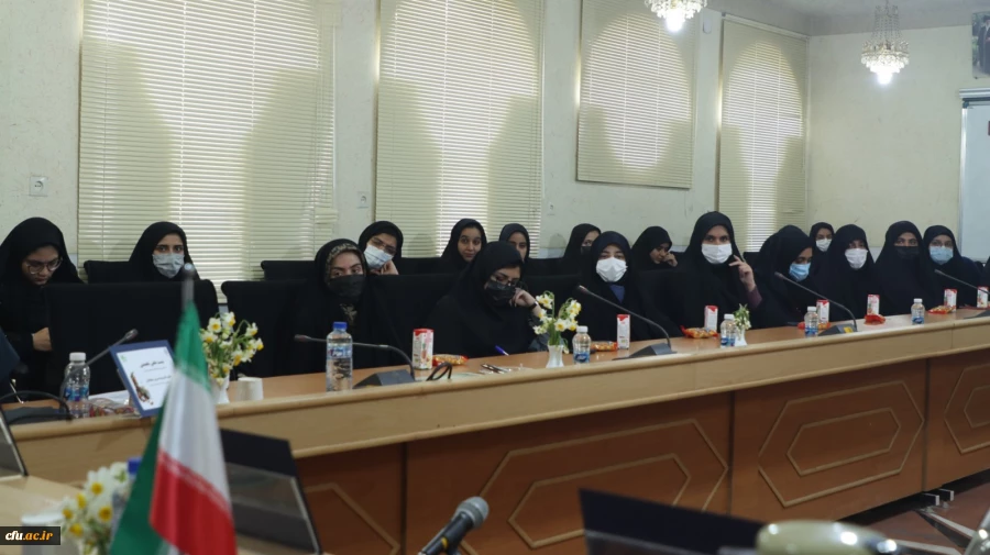 نشست های علمی تخصصی بیست و چهارمین جشنواره بین المللی قصه گویی
 8