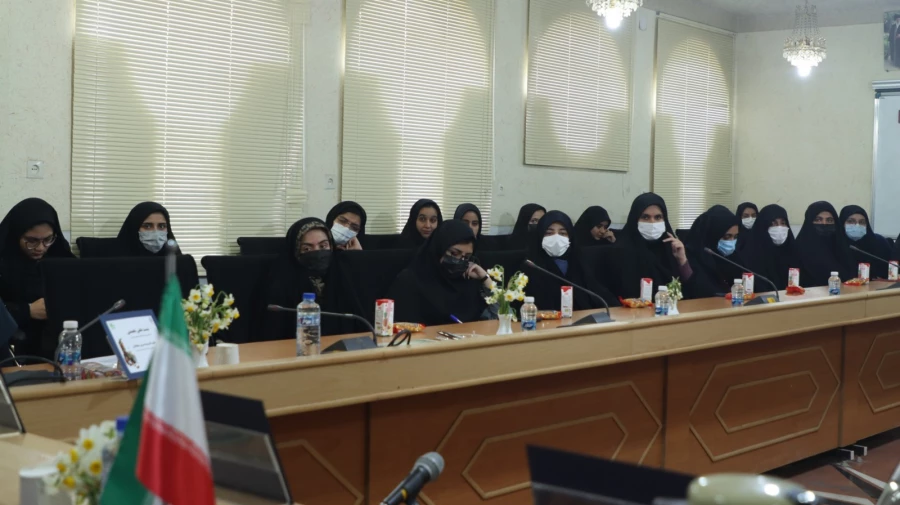 نشست های علمی تخصصی بیست و چهارمین جشنواره بین المللی قصه گویی
 7