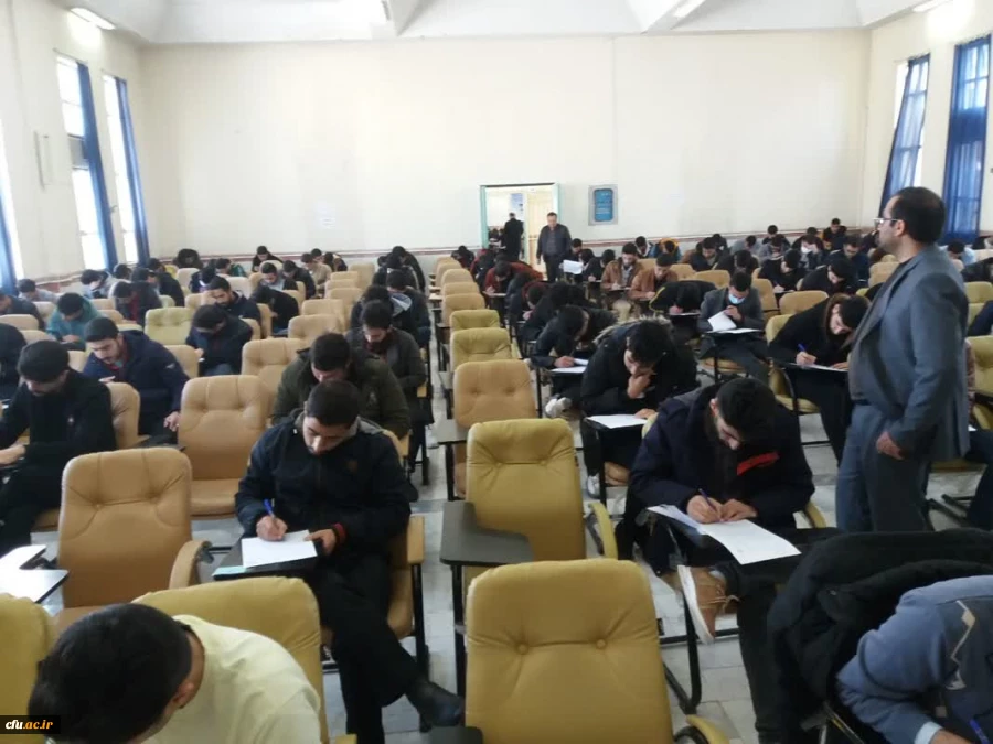 بازدید رییس دانشگاه فرهنگیان از نحوه برگزاری آزمون های نیمسال اول سال تحصیلی 1402-1401 3