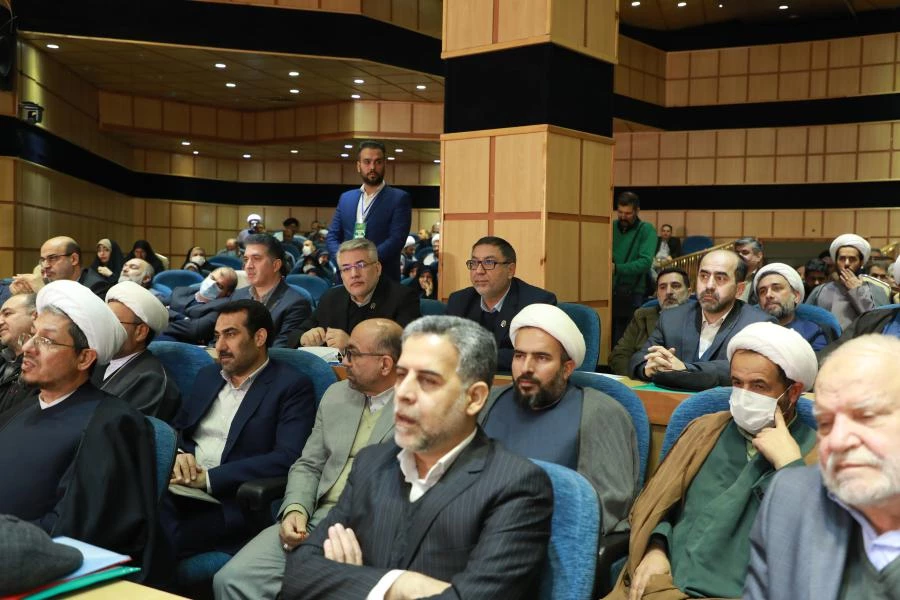  بیست و نهمین اجلاس سراسری نماز 37