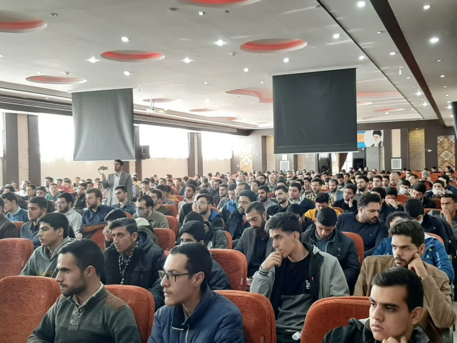 از برگزاری کارگاه های تشکیلاتی و تخصصی تا مناظره و سخنرانی اساتید کشوری 12