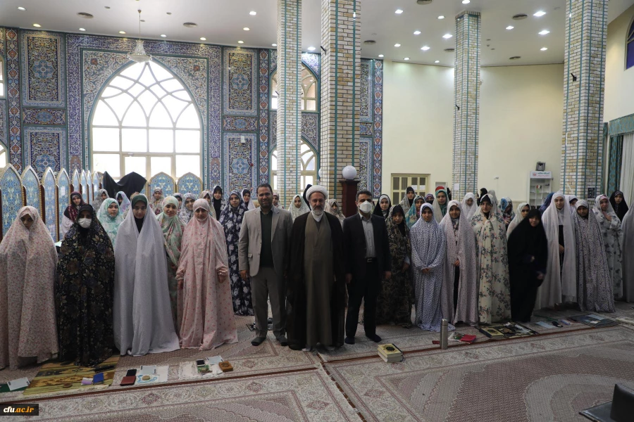 حضور رییس دانشگاه فرهنگیان در مراسم اعتکاف مسجد جامع خرمشهر باغ موزه انقلاب اسلامی و دفاع مقدس 14