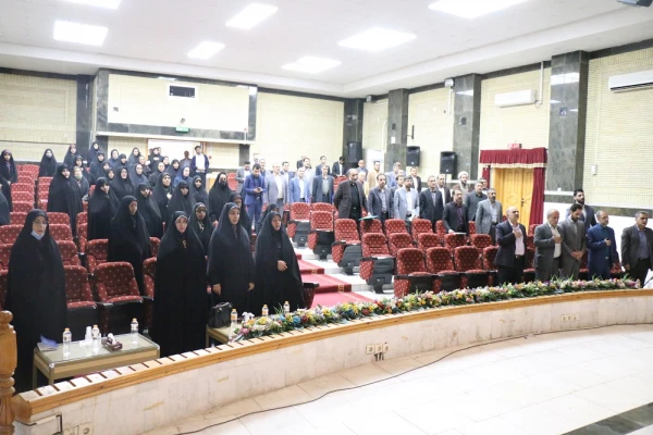 با حضور مدیرکل فرهنگی دانشگاه فرهنگیان:
دوره کشوری تربیت مربی درس آموزش قرآن در بوشهر آغاز شد
با حضور مدیرکل فرهنگی دانشگاه فرهنگیان دوره کشوری تربیت مربی درس آموزش قرآن کریم دانشگاه فرهنگیان در بوشهر آغاز شد.
مدیرکل فرهنگی دانشگاه فرهنگیان در این آئین