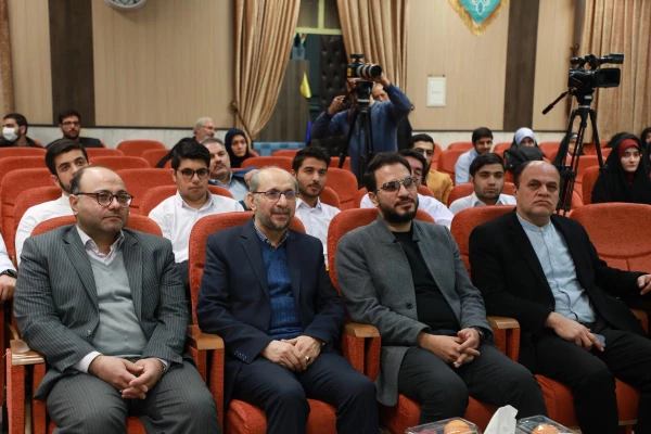 تجلیل از دانشجو معلمان برگزیده سی و پنجمبن دوره مسابقات سراسری حقظ و قرائت قرآن کریم سازمان اوقاف 18