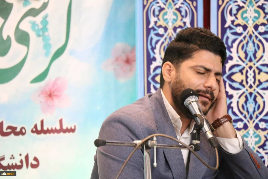 
همزمان با دوره کشوری تربیت مربی درس آموزش قرآن کریم دانشگاه فرهنگیان، محفل انس با قرآن کریم در بوشهر برگزار شد. 2