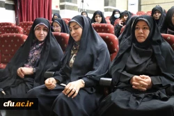 
همزمان با دوره کشوری تربیت مربی درس آموزش قرآن کریم دانشگاه فرهنگیان، محفل انس با قرآن کریم در بوشهر برگزار شد. 7