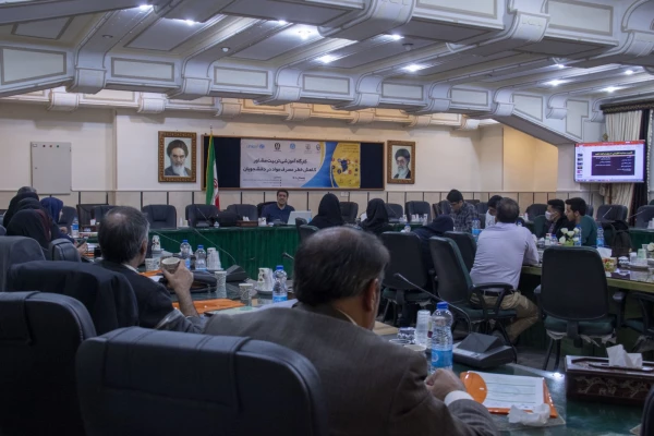 کارگاه آموزشی تربیت مشاور کاهش خطر مصرف مواد در دانشجویان
 8