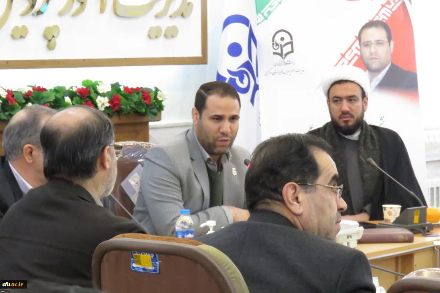 نشست صمیمی اعضای هیات علمی و کارکنان پردیس های استان مرکزی با رئیس دانشگاه فرهنگیان کشور
 5