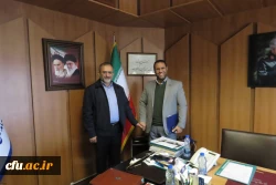 دیدار رئیس دانشگاه فرهنگیان کشور با استاندار استان مرکزی
 3