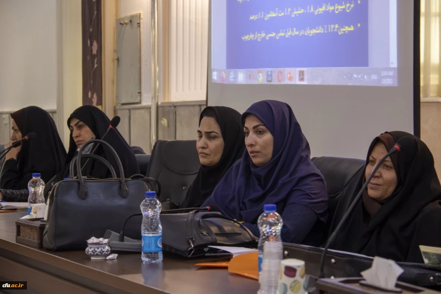 کارگاه آموزشی تربیت مشاور کاهش خطر مصرف مواد در دانشجویان
 5