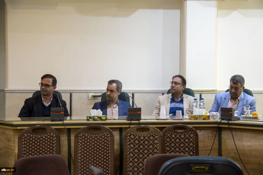 کارگاه آموزشی تربیت مشاور کاهش خطر مصرف مواد در دانشجویان
 10