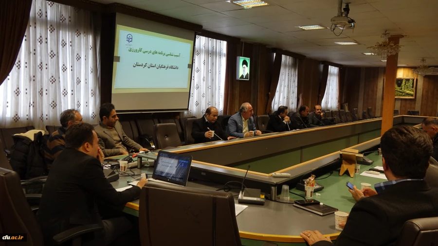 دوره آسیب شناسی و بازآموزی درس کارورزی 2 و 4
 10