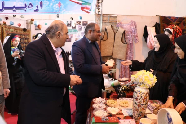 امر تربیت معلم یعنی: حب وطن، نشر فرهنگ ایرانی اسلامی و تضمین رساندن این کشور به صاحب اصلی آن 8